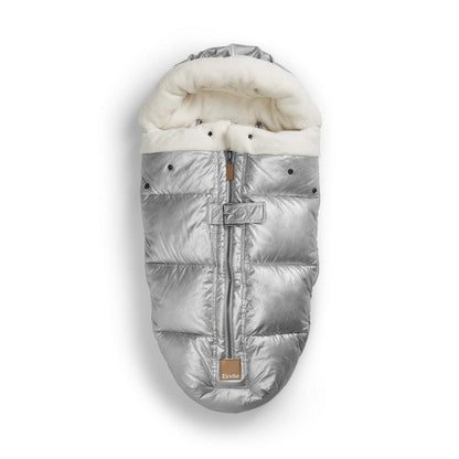 Silver Sheen Fußsack with thick padding and insulated panels, ideal for keeping babies warm in winter.