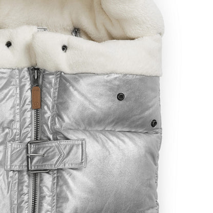 Silver Sheen Fußsack with plush lining and elegant design, perfect for keeping babies warm during winter.