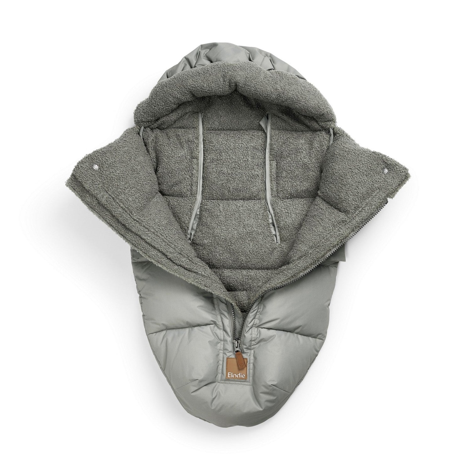 Hazy Jade Fußsack with thick padding and soft lining, perfect for keeping babies warm in winter, featuring modern design.