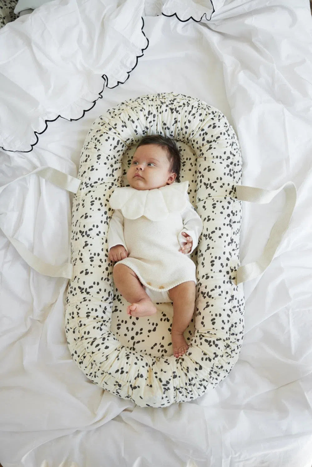 Babynestchen tragbar - Dalmatian Dots