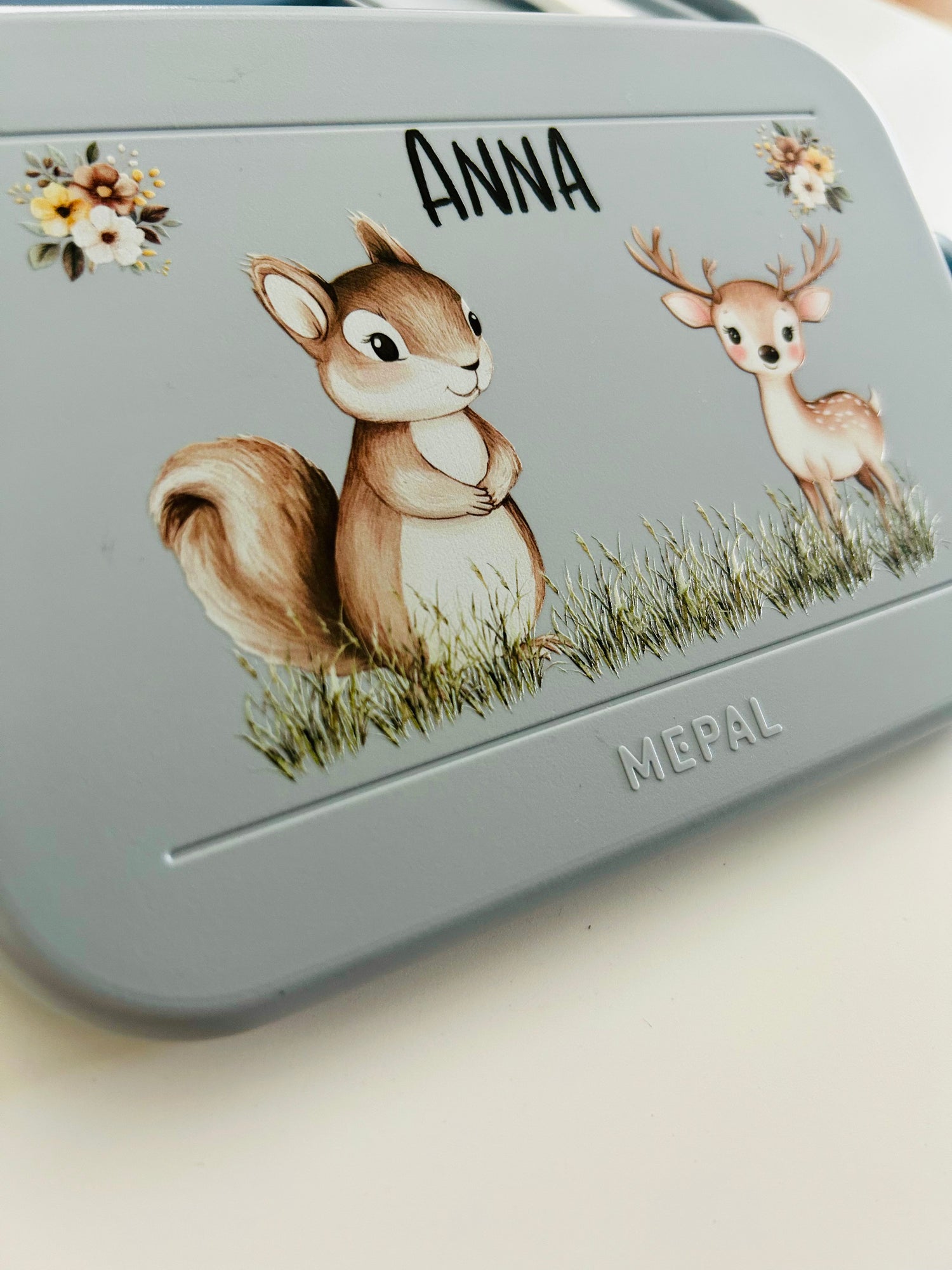Personalisierte Brotdose für Kinder &quot;Hase &amp; Reh&quot;